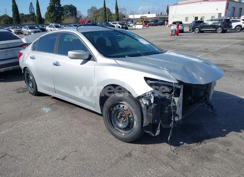 2018 Nissan Altima 2.5 S (VIN 1N4AL3AP2JC144258) main photo