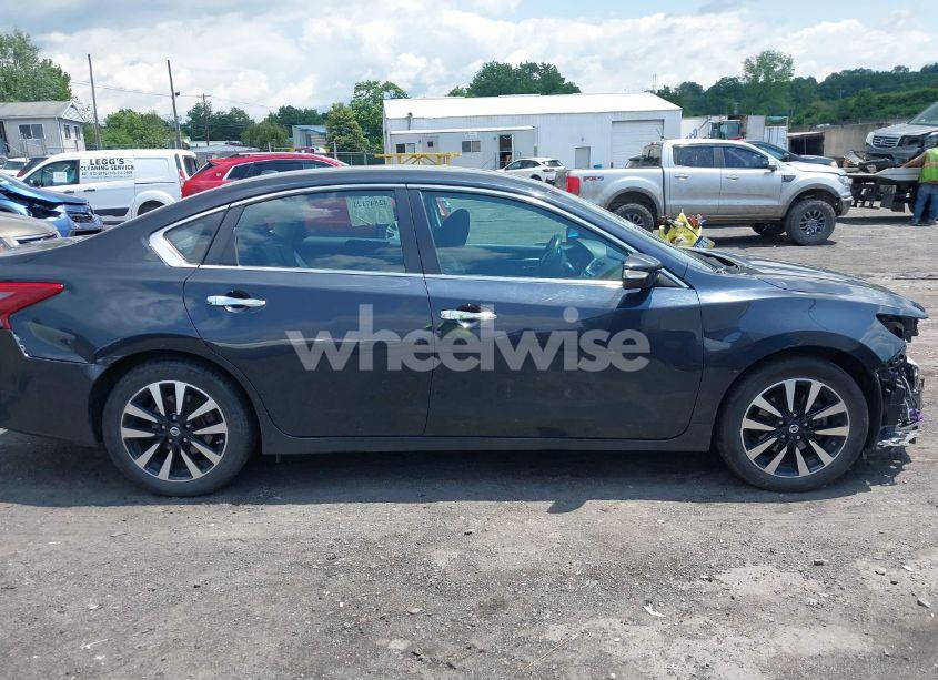 Photo 13 of 2018 Nissan Altima 2.5 SL (VIN 1N4AL3AP2JC150478)
