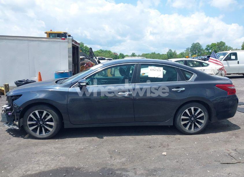 Photo 14 of 2018 Nissan Altima 2.5 SL (VIN 1N4AL3AP2JC150478)