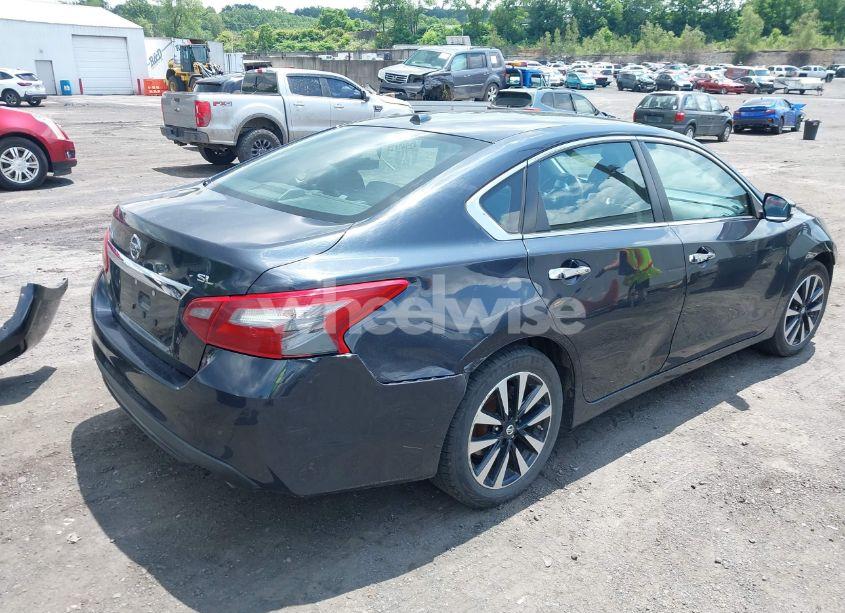 Photo 4 of 2018 Nissan Altima 2.5 SL (VIN 1N4AL3AP2JC150478)