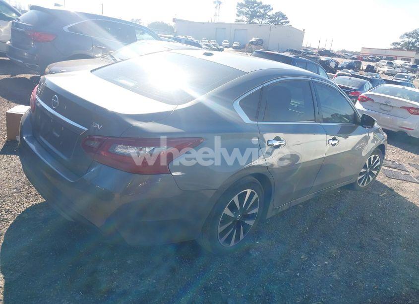 Photo 4 of 2018 Nissan Altima 2.5/S/SV/SL/SR (VIN 1N4AL3AP2JC151100)