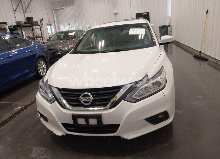Photo 12 of 2018 Nissan Altima 2.5 SV (VIN 1N4AL3AP2JC153719)