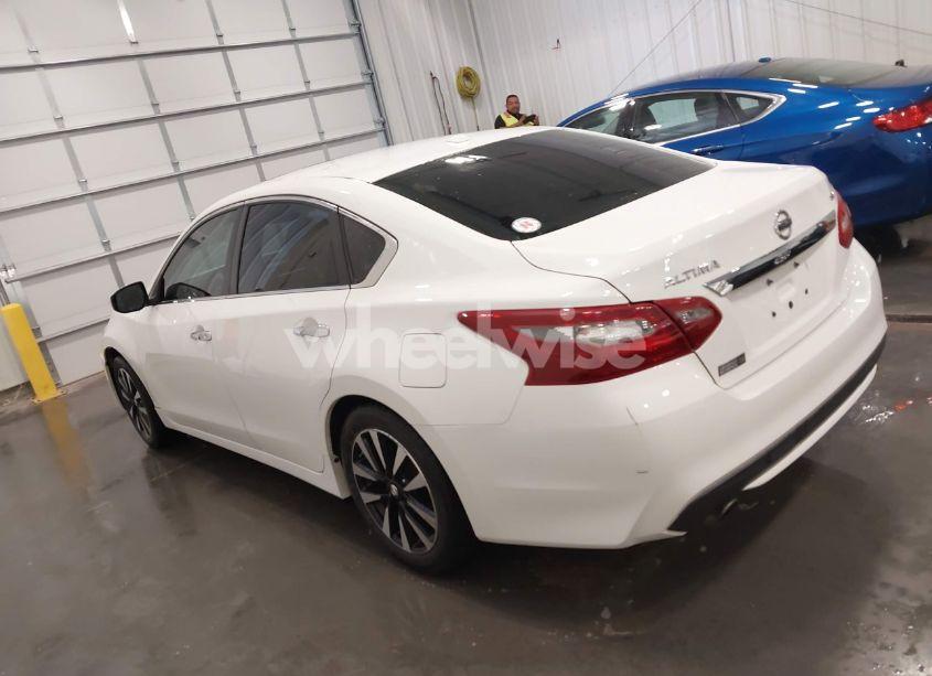 Photo 14 of 2018 Nissan Altima 2.5 SV (VIN 1N4AL3AP2JC153719)