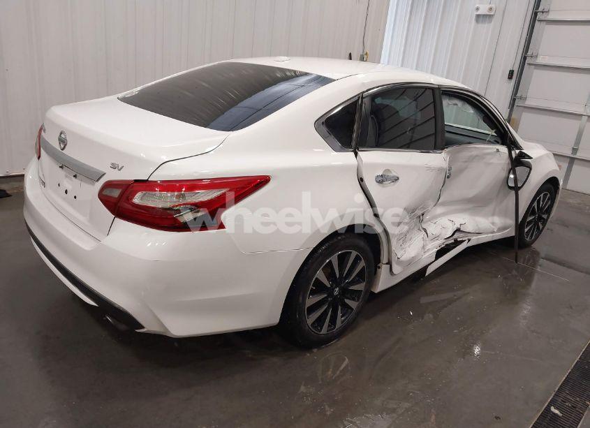 Photo 4 of 2018 Nissan Altima 2.5 SV (VIN 1N4AL3AP2JC153719)