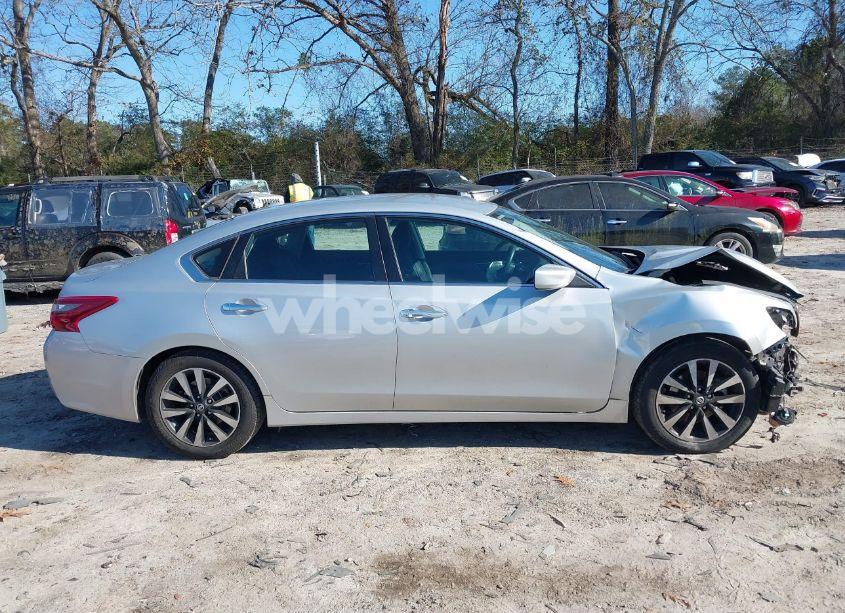 Photo 13 of 2018 Nissan Altima 2.5 SV (VIN 1N4AL3AP2JC153834)