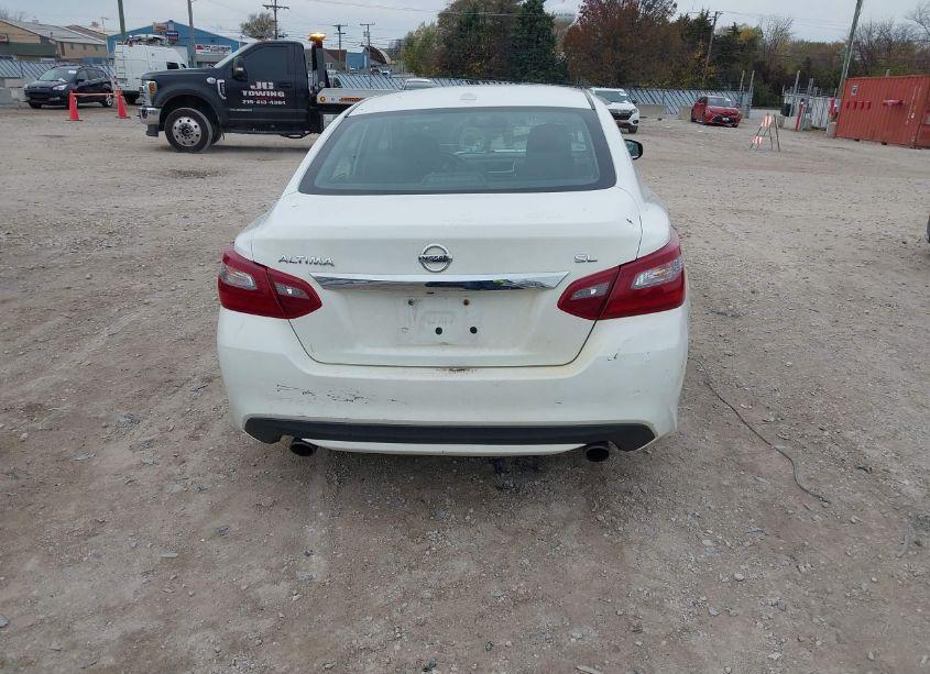 Photo 16 of 2018 Nissan Altima 2.5 SL (VIN 1N4AL3AP2JC157463)