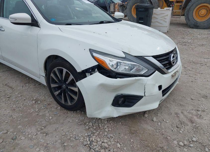 Photo 6 of 2018 Nissan Altima 2.5 SL (VIN 1N4AL3AP2JC157463)