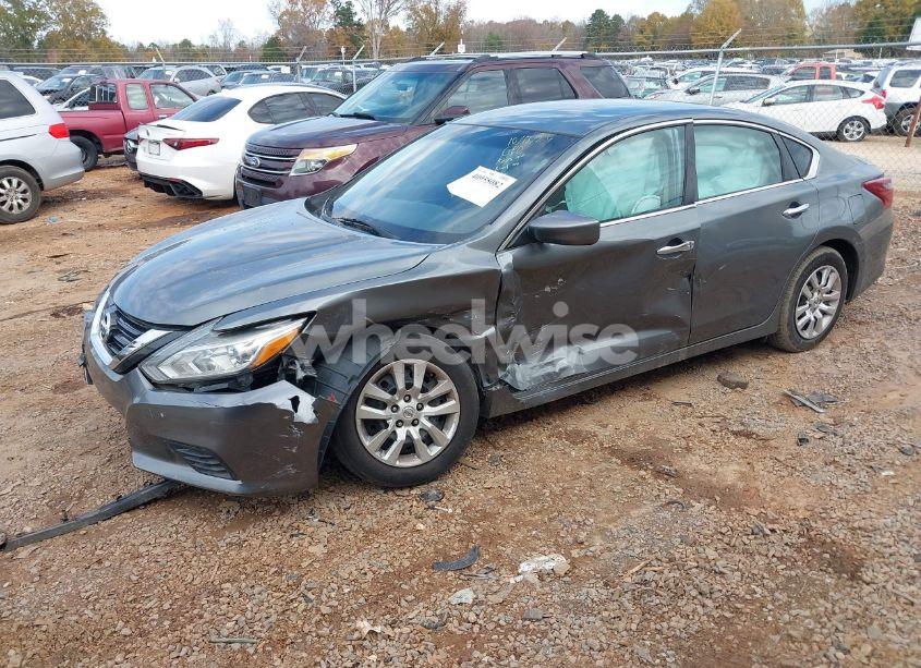 Photo 2 of 2018 Nissan Altima 2.5 S (VIN 1N4AL3AP2JC168415)