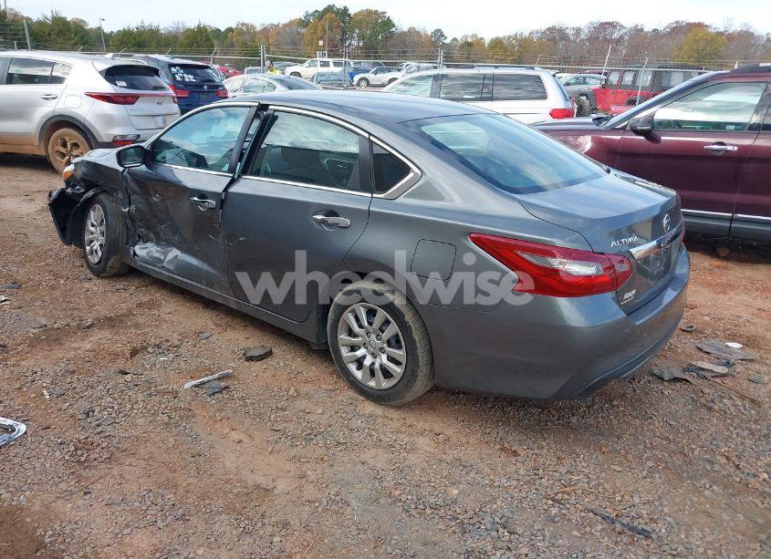 Photo 3 of 2018 Nissan Altima 2.5 S (VIN 1N4AL3AP2JC168415)
