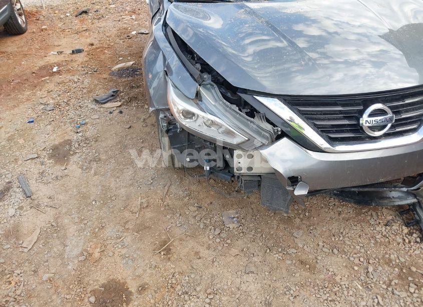 Photo 6 of 2018 Nissan Altima 2.5 S (VIN 1N4AL3AP2JC168415)