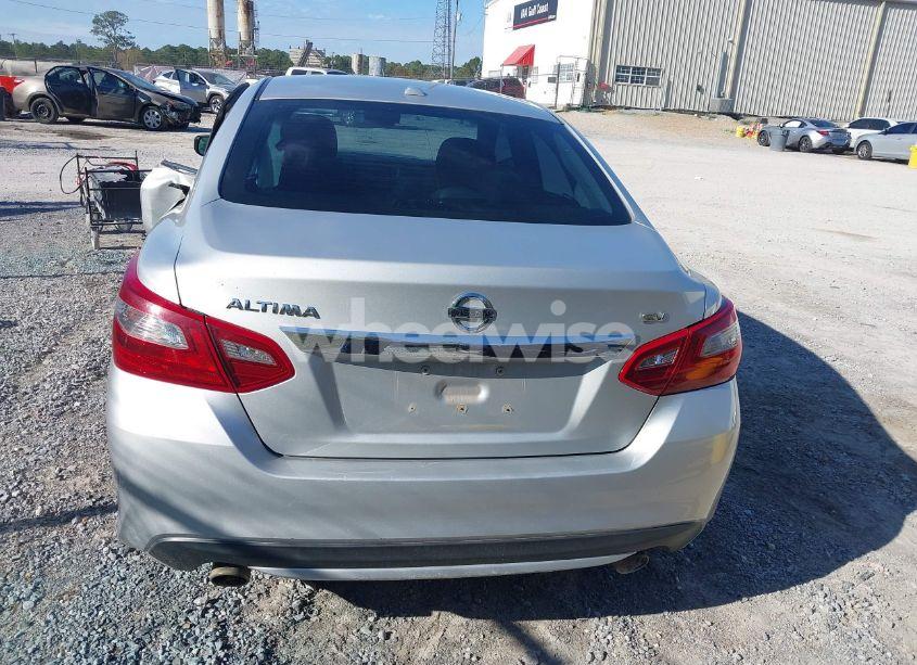 Photo 16 of 2018 Nissan Altima 2.5 SV (VIN 1N4AL3AP2JC183058)