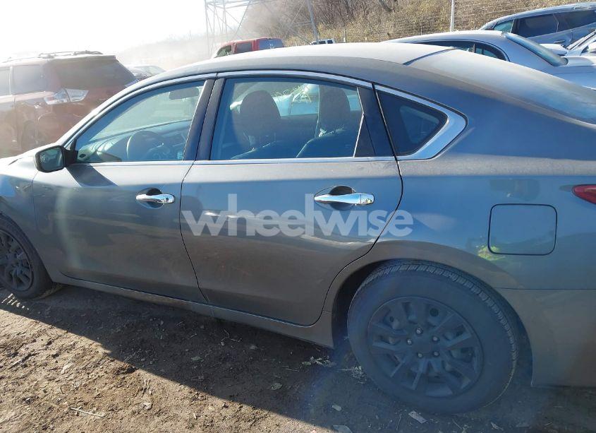 Photo 14 of 2018 Nissan Altima 2.5 S (VIN 1N4AL3AP2JC184467)