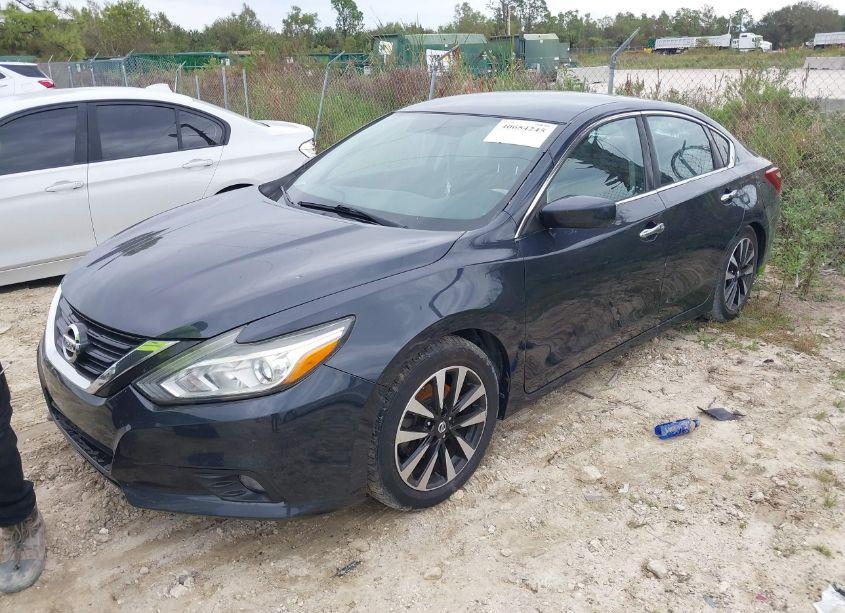 Photo 2 of 2018 Nissan Altima 2.5 SV (VIN 1N4AL3AP2JC187188)