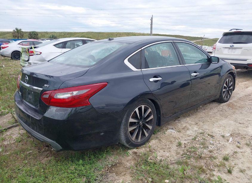Photo 4 of 2018 Nissan Altima 2.5 SV (VIN 1N4AL3AP2JC187188)