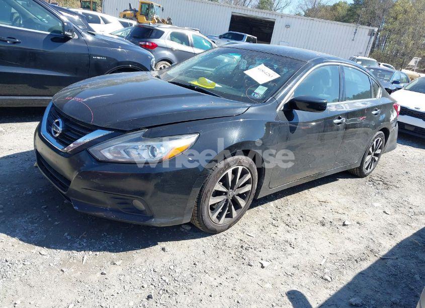 Photo 2 of 2018 Nissan Altima 2.5 SV (VIN 1N4AL3AP2JC187708)