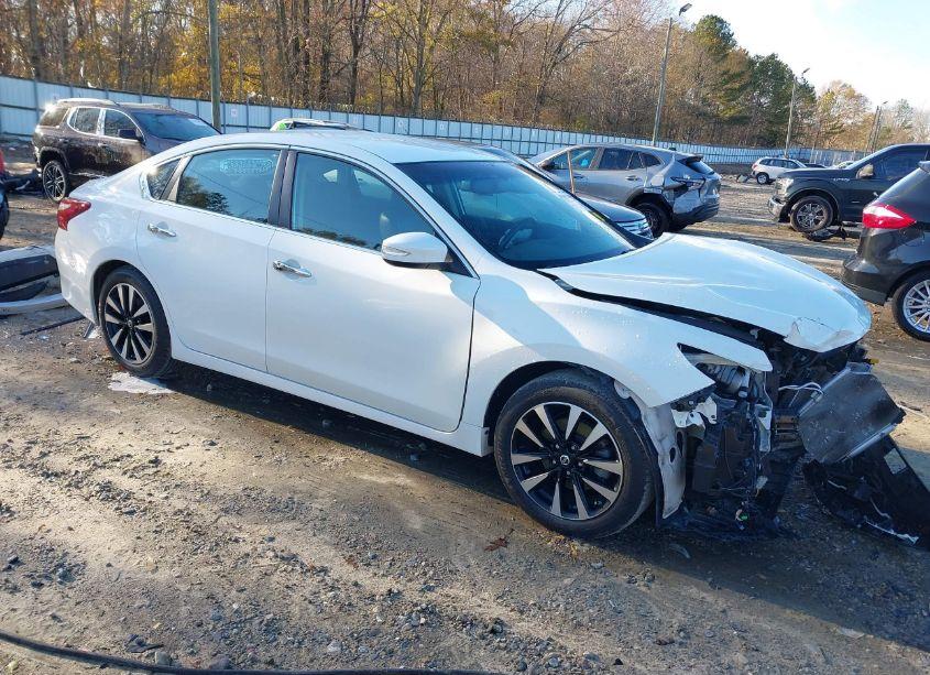 2018 Nissan Altima 2.5 SL (VIN 1N4AL3AP2JC188390) main photo