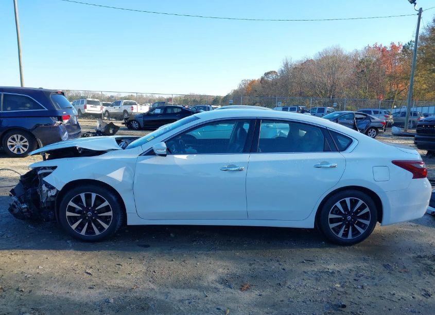 Photo 15 of 2018 Nissan Altima 2.5 SL (VIN 1N4AL3AP2JC188390)