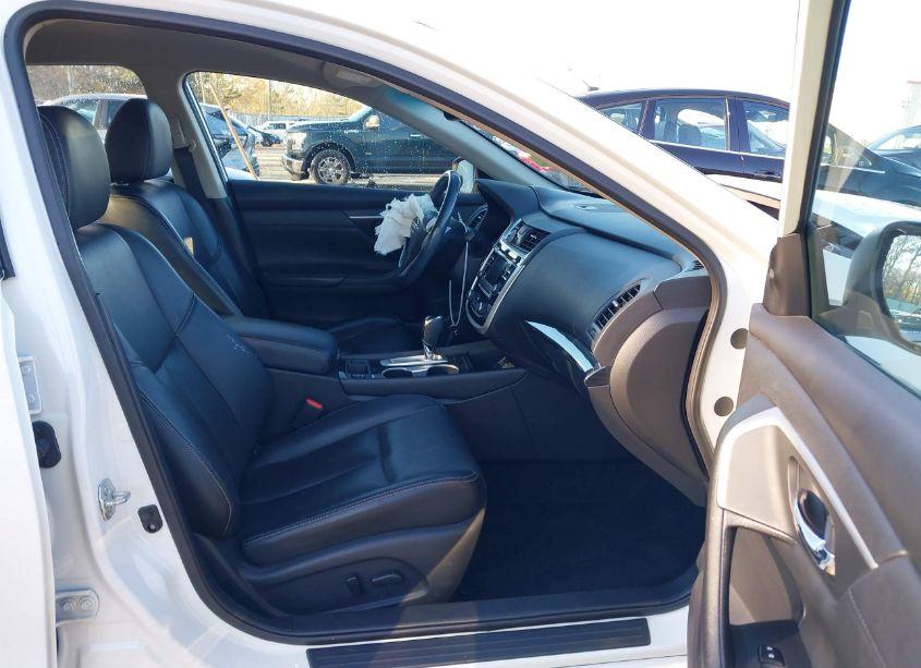 Photo 5 of 2018 Nissan Altima 2.5 SL (VIN 1N4AL3AP2JC188390)