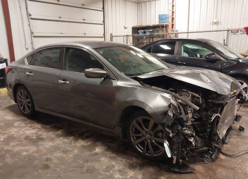 Photo 14 of 2018 Nissan Altima 2.5 SR (VIN 1N4AL3AP2JC189006)