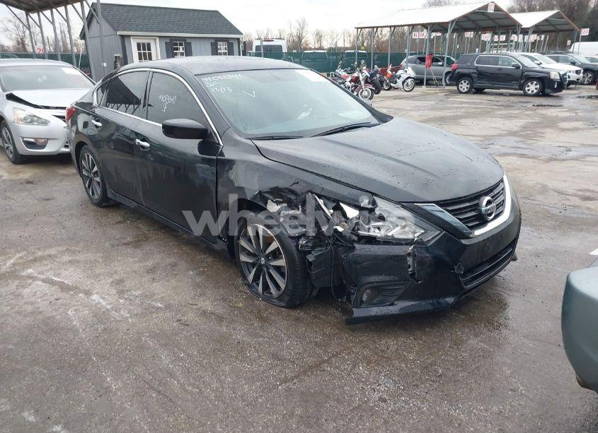 2018 Nissan Altima 2.5 SV (VIN 1N4AL3AP2JC190981) main photo