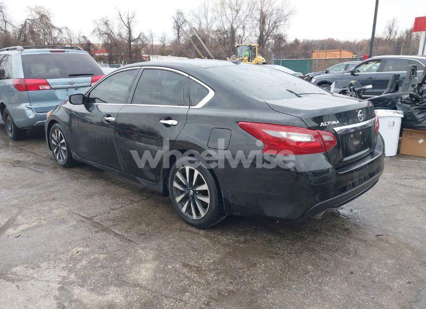Photo 3 of 2018 Nissan Altima 2.5 SV (VIN 1N4AL3AP2JC190981)