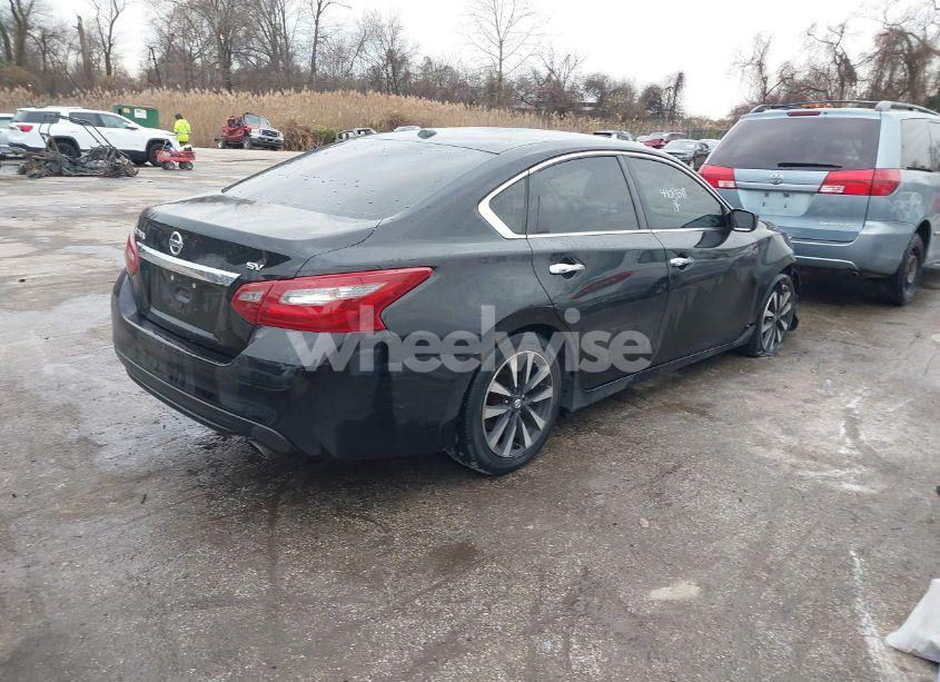Photo 4 of 2018 Nissan Altima 2.5 SV (VIN 1N4AL3AP2JC190981)