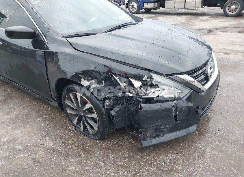 Photo 6 of 2018 Nissan Altima 2.5 SV (VIN 1N4AL3AP2JC190981)