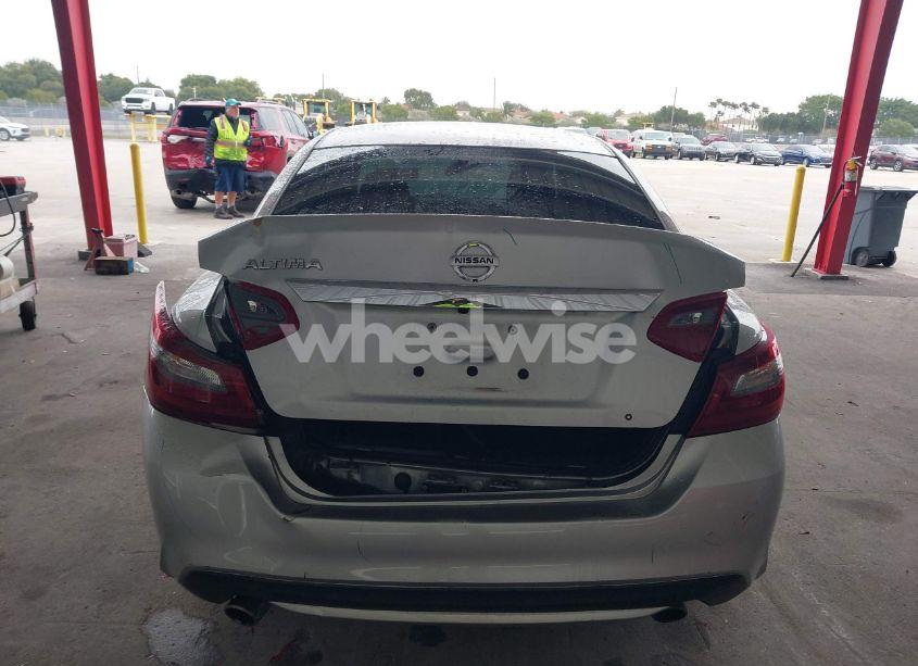 Photo 16 of 2018 Nissan Altima 2.5 S (VIN 1N4AL3AP2JC199535)