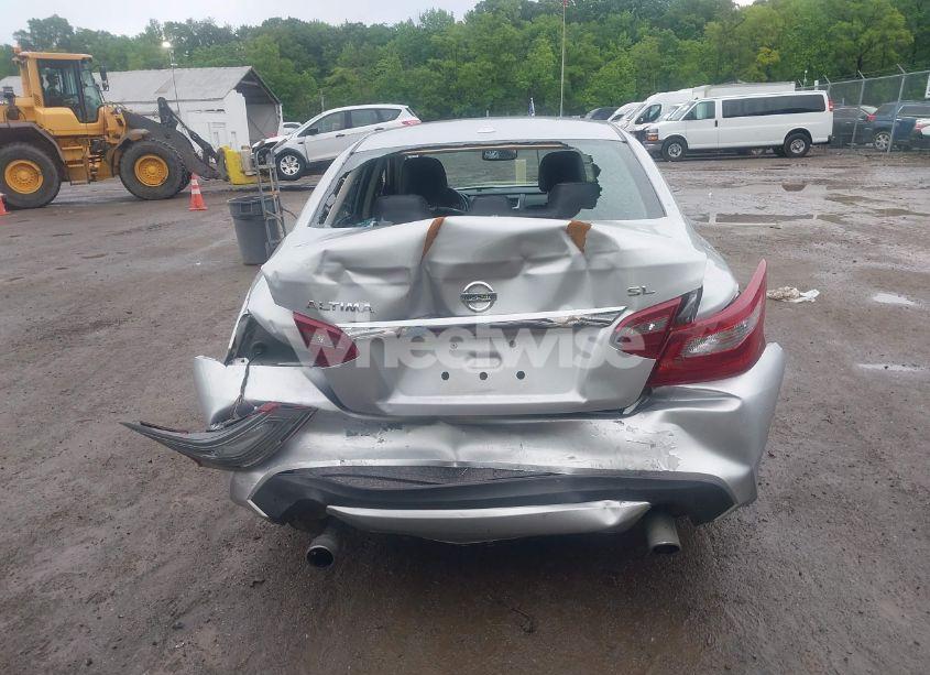 Photo 16 of 2018 Nissan Altima 2.5 SL (VIN 1N4AL3AP2JC199891)