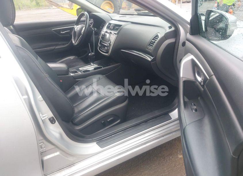 Photo 5 of 2018 Nissan Altima 2.5 SL (VIN 1N4AL3AP2JC199891)