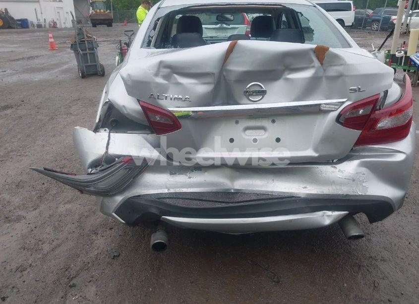 Photo 6 of 2018 Nissan Altima 2.5 SL (VIN 1N4AL3AP2JC199891)