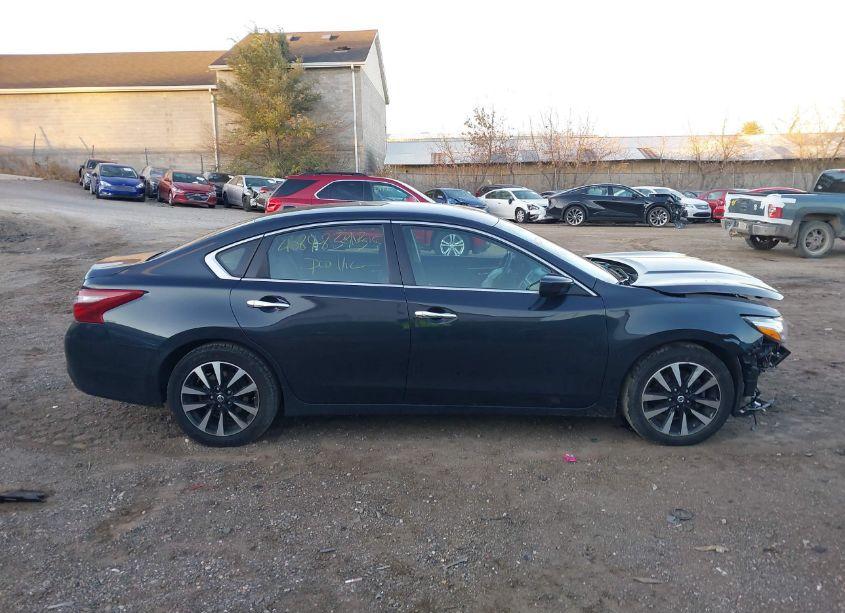 Photo 13 of 2018 Nissan Altima 2.5 SV (VIN 1N4AL3AP2JC201106)