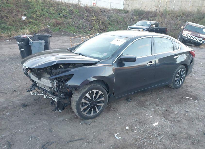 Photo 2 of 2018 Nissan Altima 2.5 SV (VIN 1N4AL3AP2JC201106)