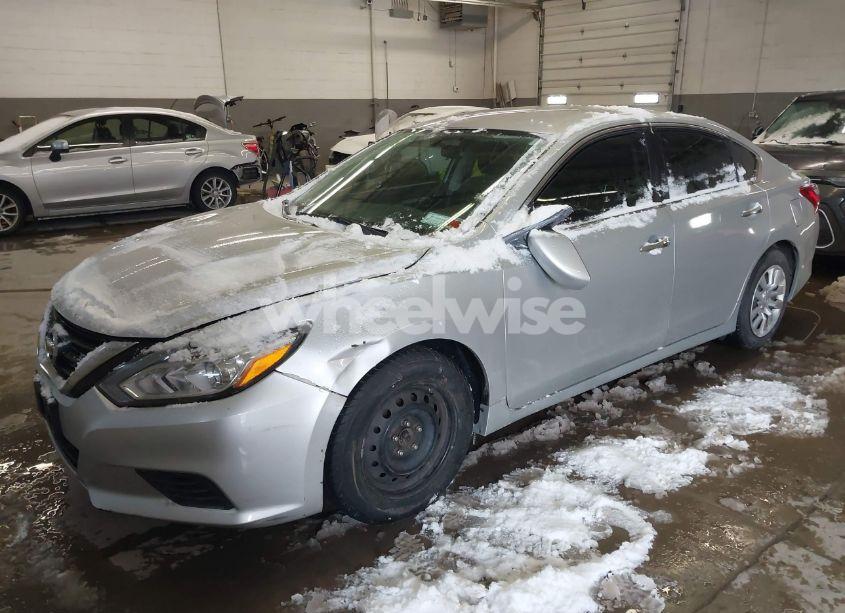 Photo 2 of 2018 Nissan Altima 2.5 S (VIN 1N4AL3AP2JC203633)