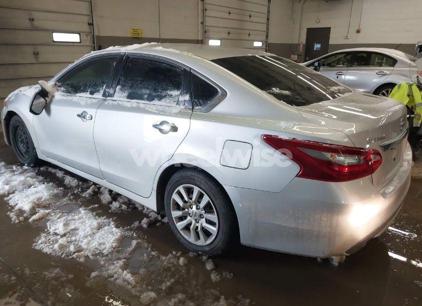 Photo 3 of 2018 Nissan Altima 2.5 S (VIN 1N4AL3AP2JC203633)