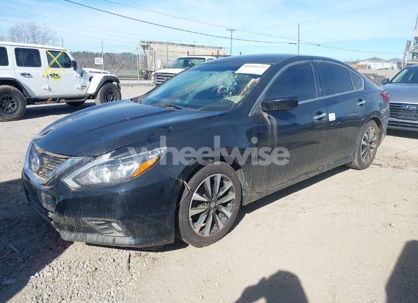 Photo 2 of 2018 Nissan Altima 2.5 SV (VIN 1N4AL3AP2JC208086)