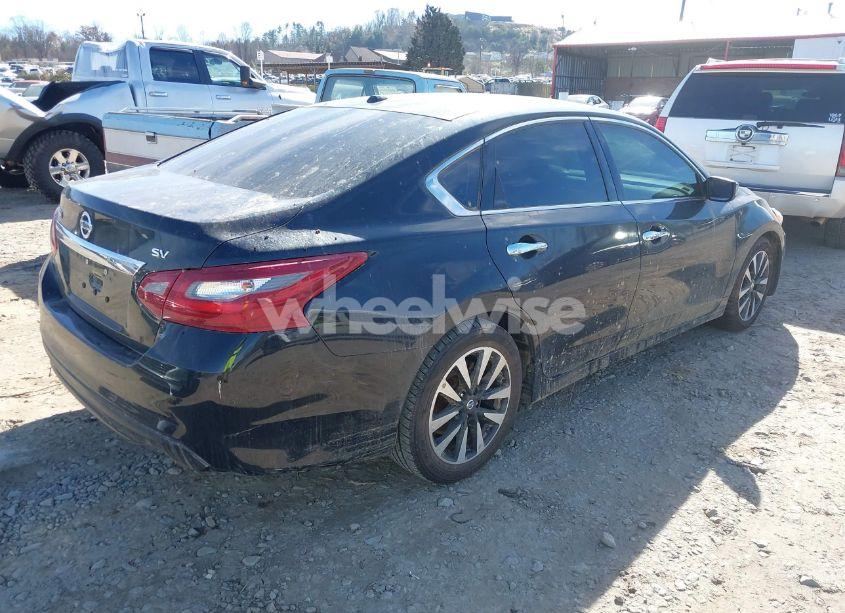 Photo 4 of 2018 Nissan Altima 2.5 SV (VIN 1N4AL3AP2JC208086)