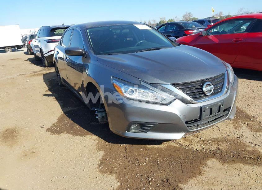 2018 Nissan Altima 2.5/S/SV/SL/SR (VIN 1N4AL3AP2JC212171) main photo