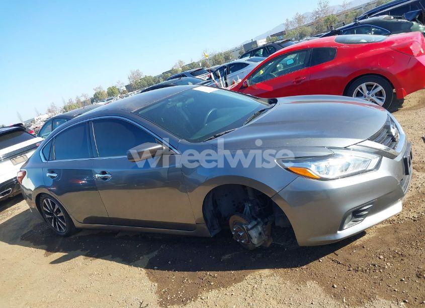 Photo 14 of 2018 Nissan Altima 2.5/S/SV/SL/SR (VIN 1N4AL3AP2JC212171)