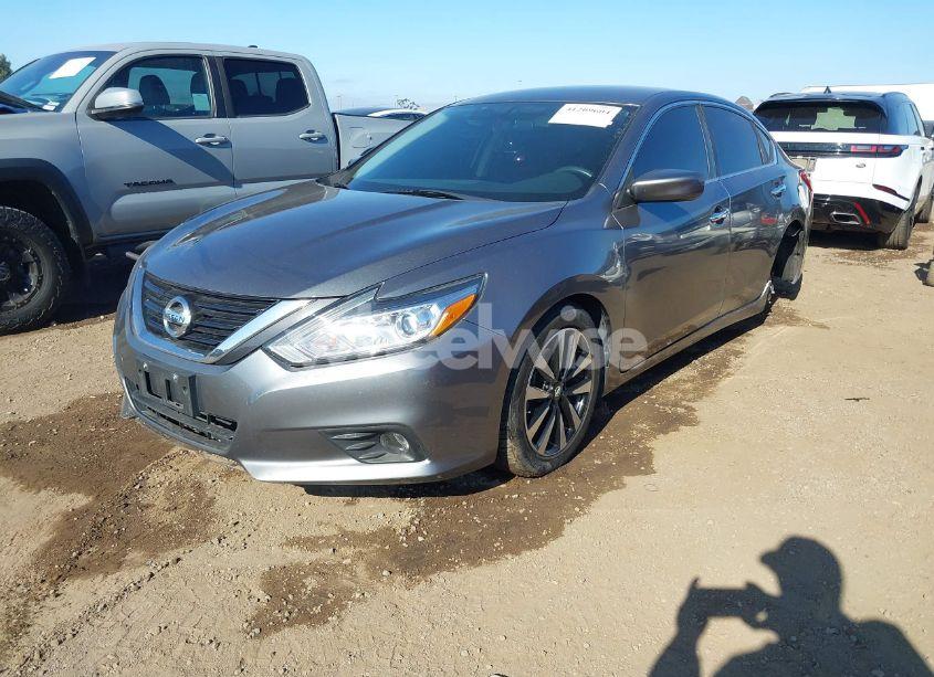 Photo 2 of 2018 Nissan Altima 2.5/S/SV/SL/SR (VIN 1N4AL3AP2JC212171)
