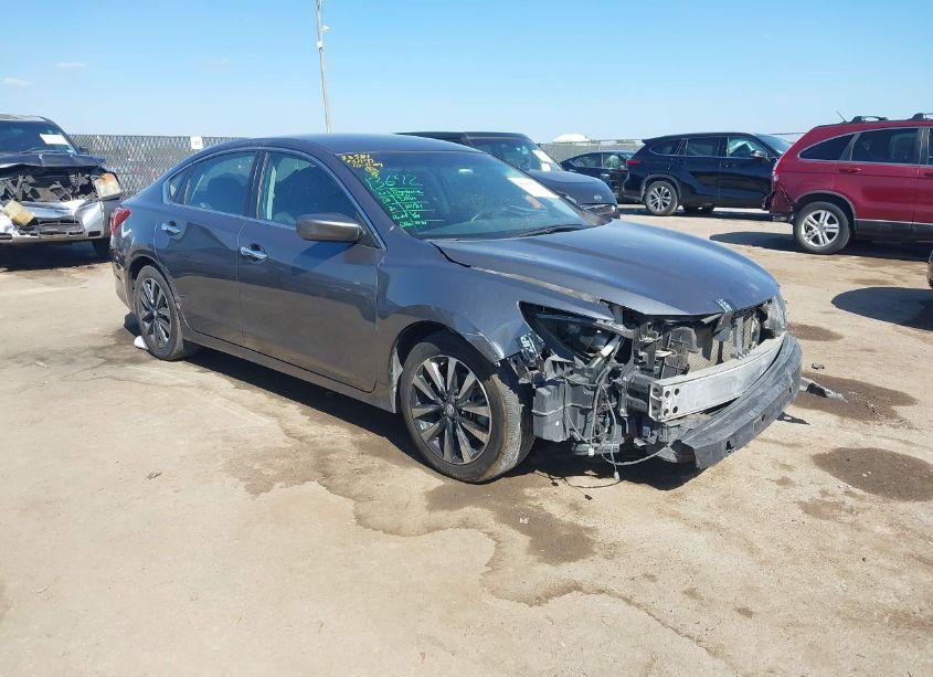 2018 Nissan Altima 2.5 SV (VIN 1N4AL3AP2JC212414) main photo