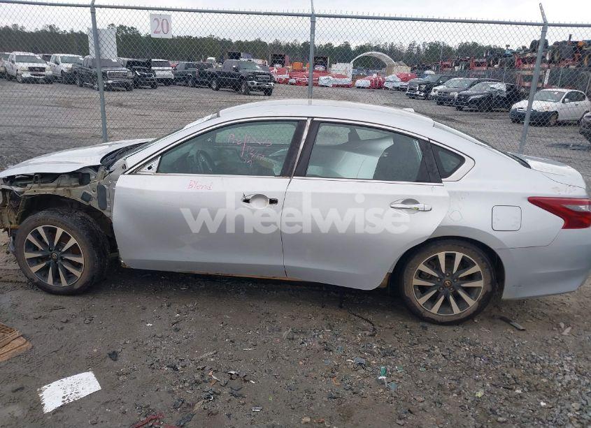 Photo 14 of 2018 Nissan Altima 2.5 SV (VIN 1N4AL3AP2JC217029)