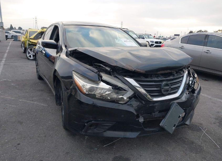 2018 Nissan Altima 2.5 SR (VIN 1N4AL3AP2JC221162) main photo