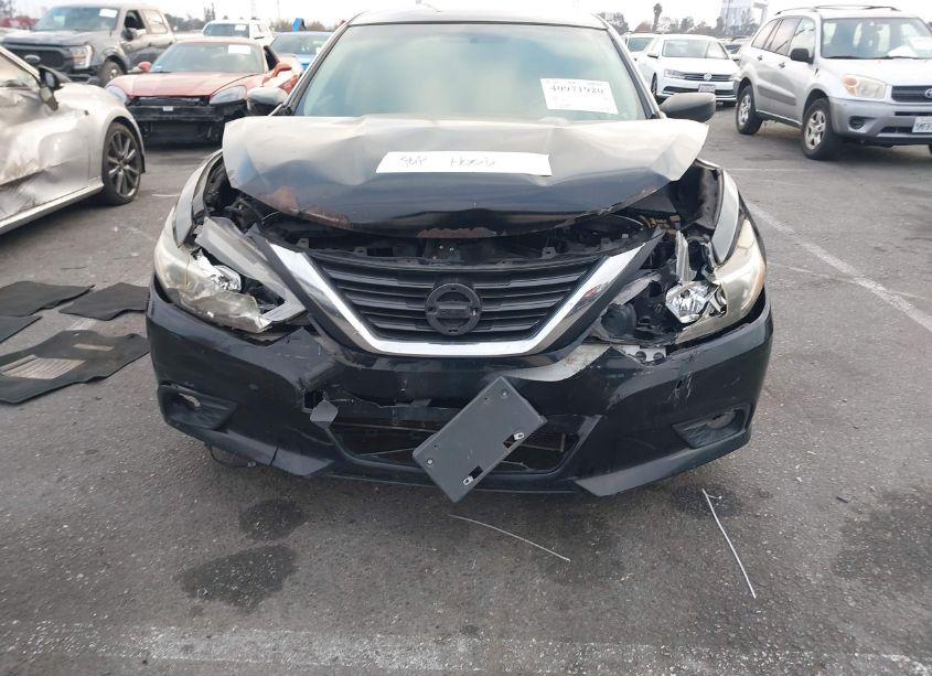 Photo 6 of 2018 Nissan Altima 2.5 SR (VIN 1N4AL3AP2JC221162)