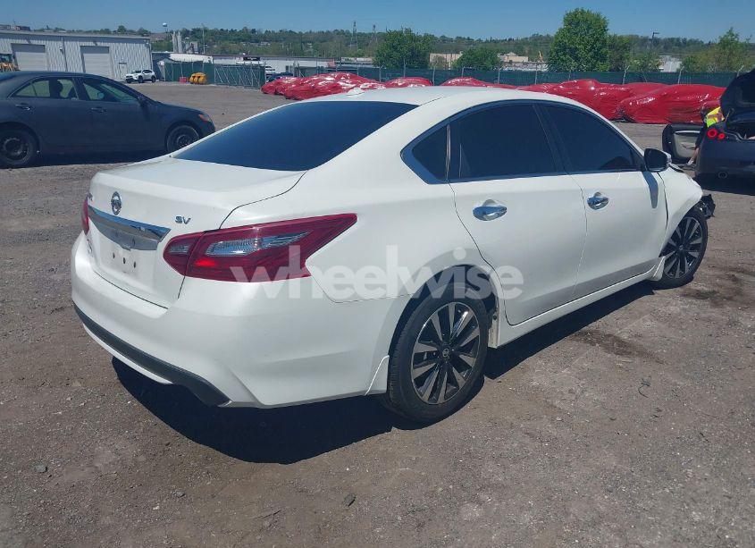 Photo 4 of 2018 Nissan Altima 2.5 SV (VIN 1N4AL3AP2JC225647)