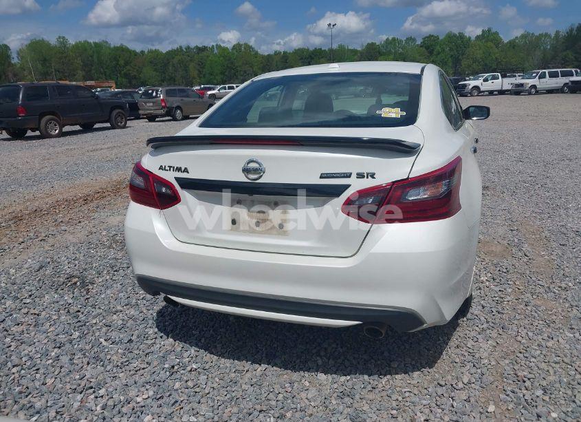 Photo 16 of 2018 Nissan Altima 2.5 SR (VIN 1N4AL3AP2JC228189)