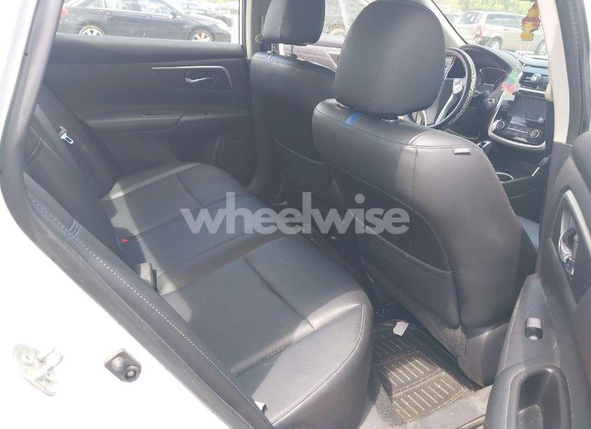 Photo 8 of 2018 Nissan Altima 2.5 SR (VIN 1N4AL3AP2JC228189)