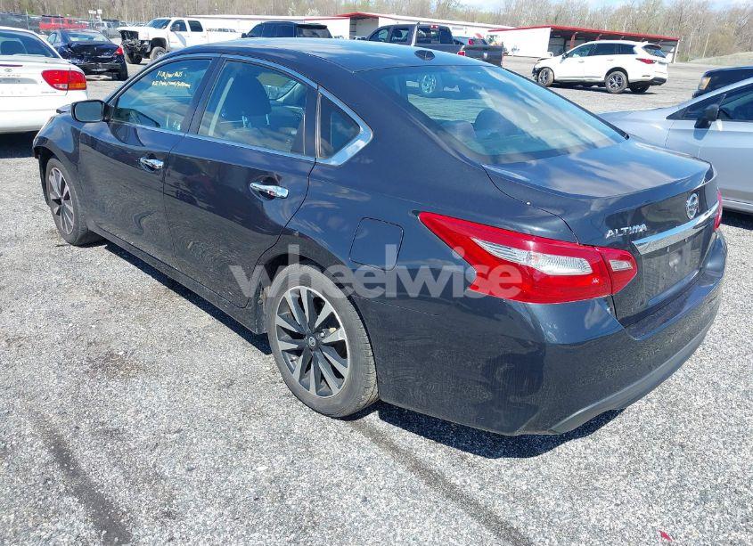 Photo 3 of 2018 Nissan Altima 2.5 SV (VIN 1N4AL3AP2JC244120)