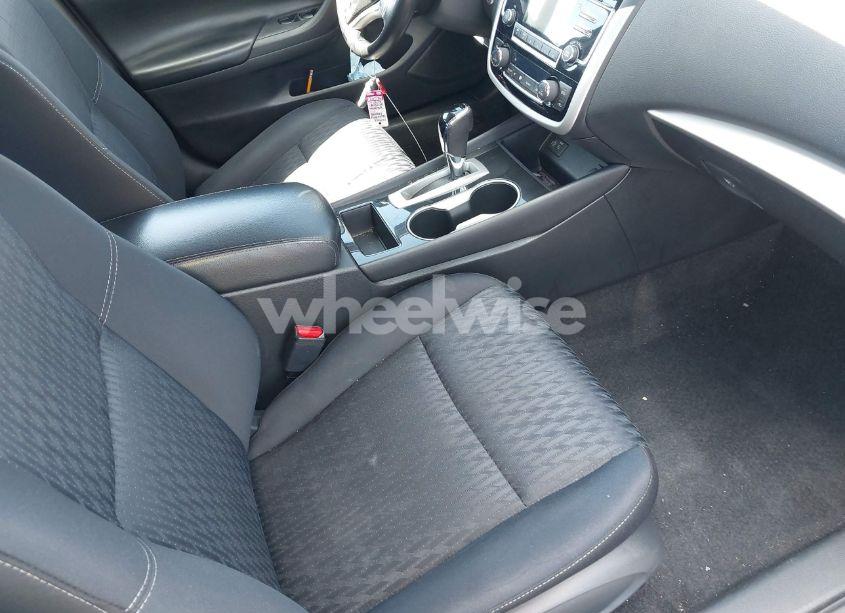 Photo 5 of 2018 Nissan Altima 2.5 SV (VIN 1N4AL3AP2JC244120)