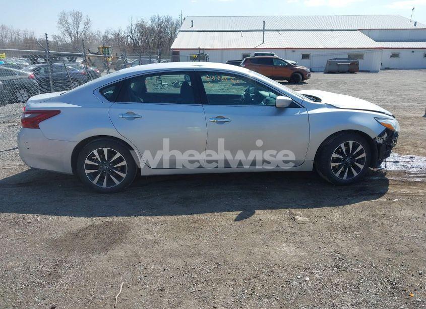 Photo 14 of 2018 Nissan Altima 2.5 SV (VIN 1N4AL3AP2JC247082)